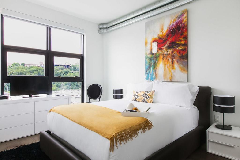 Dharma Home Suites Hoboken At Novia Room photo